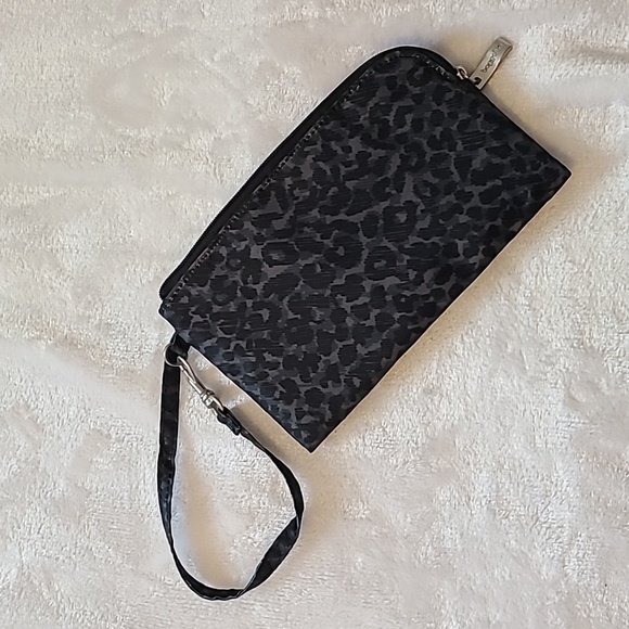 RFID Baggallini animal print black wristlet wallet - Picture 4 of 7